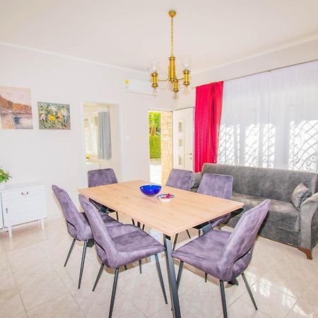 Apartments Anita Near Opatija With Private Parking 马图利 外观 照片