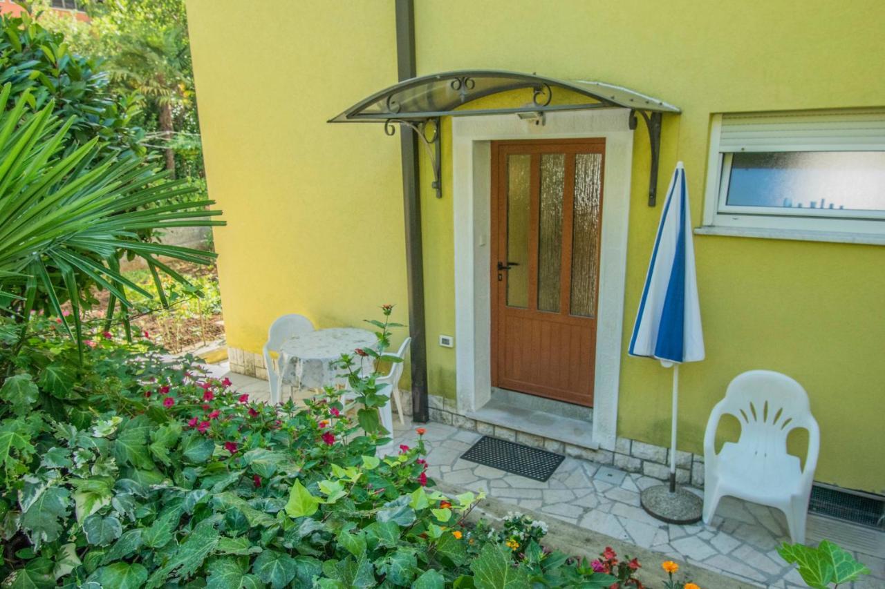 Apartments Anita Near Opatija With Private Parking 马图利 外观 照片