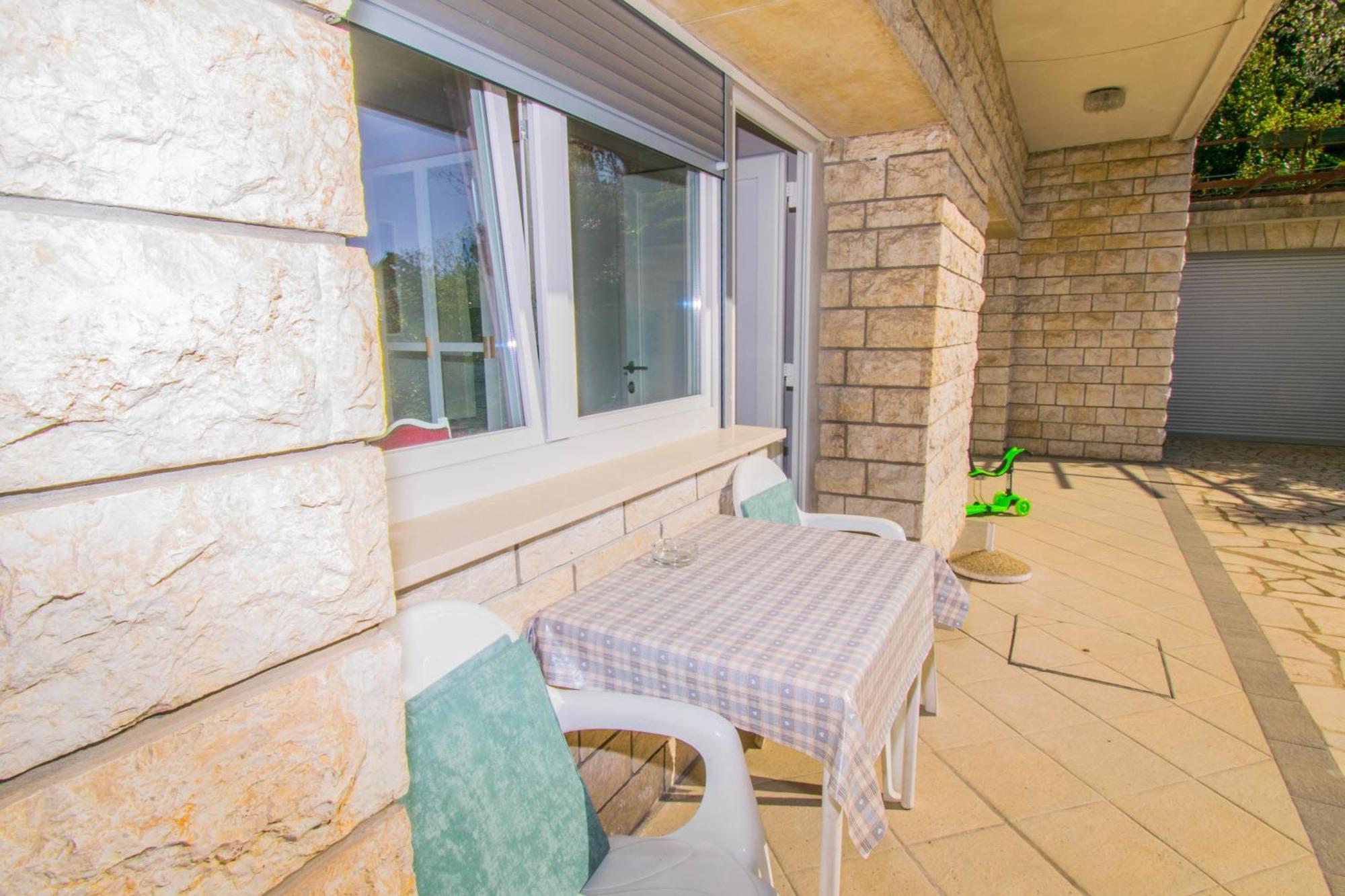Apartments Anita Near Opatija With Private Parking 马图利 外观 照片