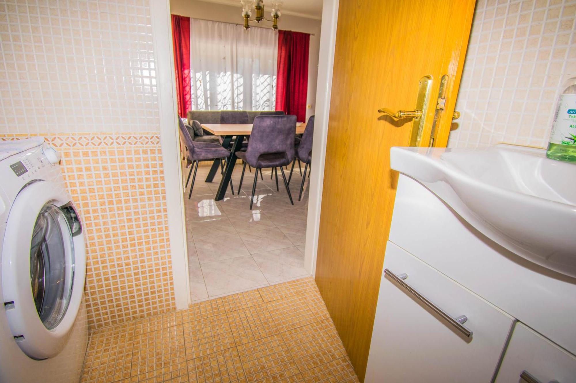 Apartments Anita Near Opatija With Private Parking 马图利 外观 照片