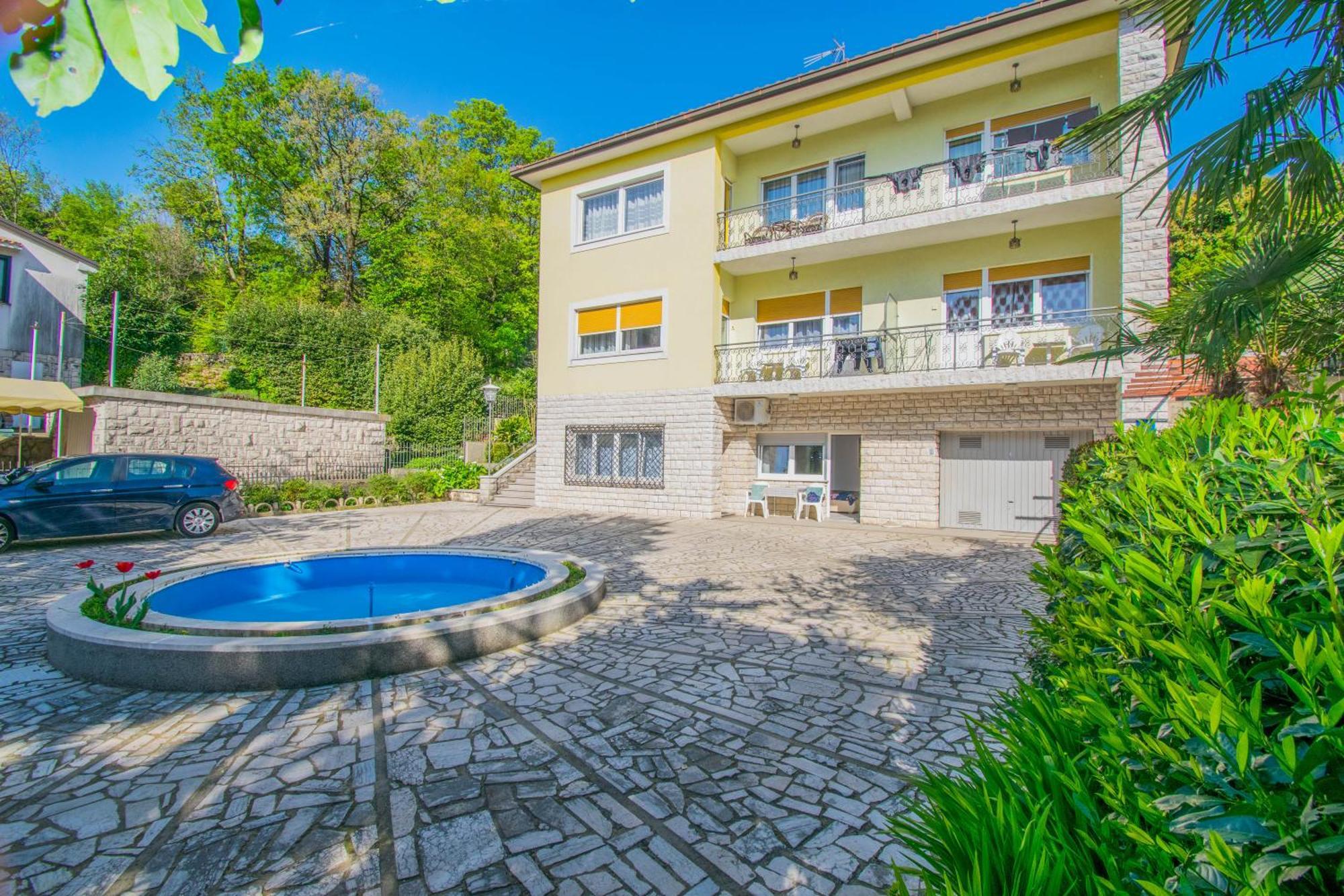 Apartments Anita Near Opatija With Private Parking 马图利 外观 照片