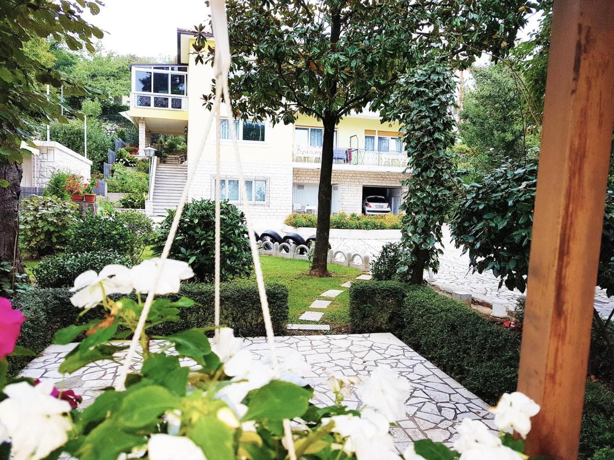 Apartments Anita Near Opatija With Private Parking 马图利 外观 照片